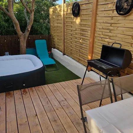 Σπίτι διακοπών Maison Avec Jacuzzi Prive A 5 Min De La A St Aygulf *