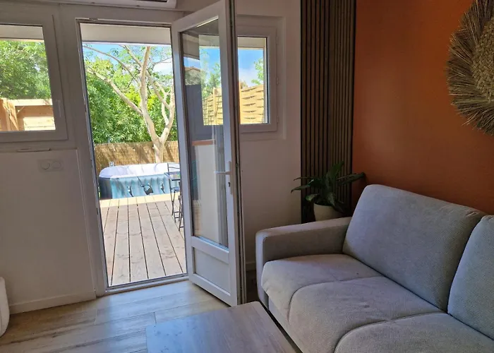 Maison Avec Jacuzzi Prive A 5 Min De La A St Aygulf