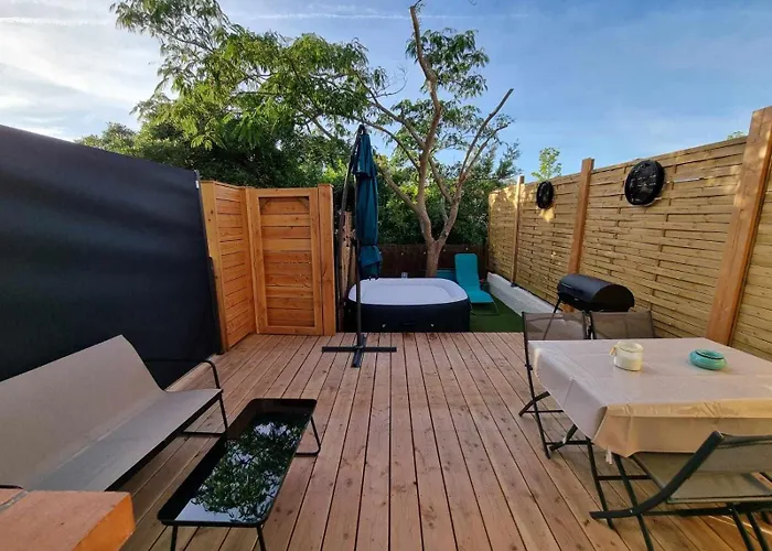 بيت للعطل Maison Avec Jacuzzi Prive A 5 Min De La A St Aygulf