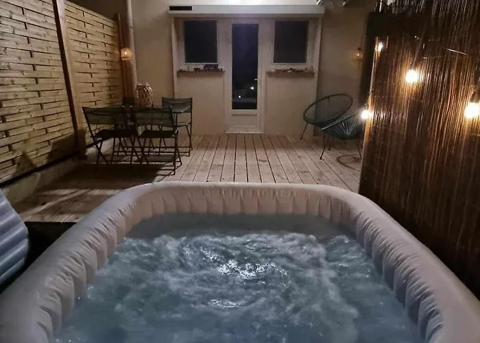 Maison Avec Jacuzzi Prive A 5 Min De La A St Aygulf