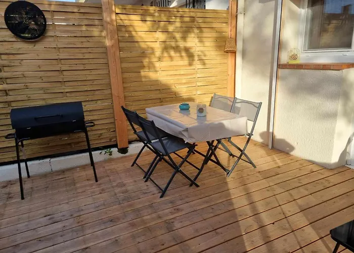 Maison Avec Jacuzzi Prive A 5 Min De La A St Aygulf بيت للعطل *