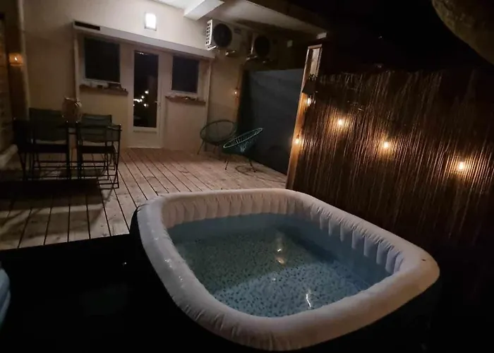 Maison Avec Jacuzzi Prive A 5 Min De La A St Aygulf بيت للعطل Fréjus