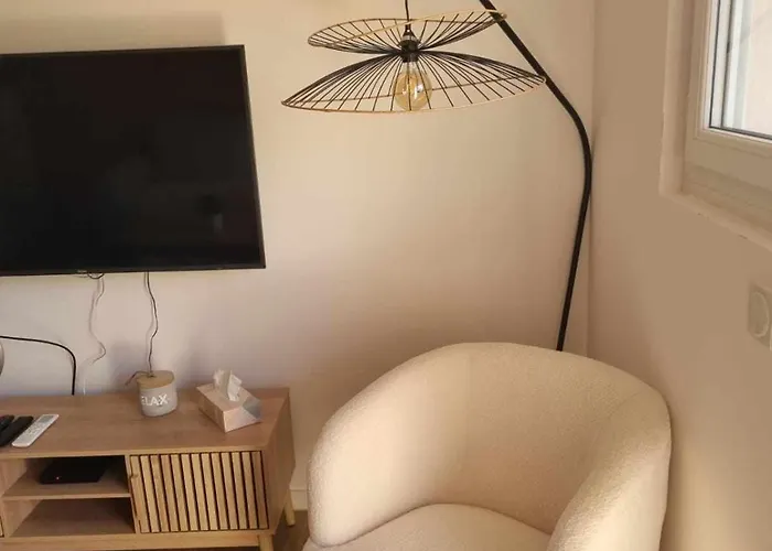 Maison Avec Jacuzzi Prive A 5 Min De La A St Aygulf بيت للعطل *